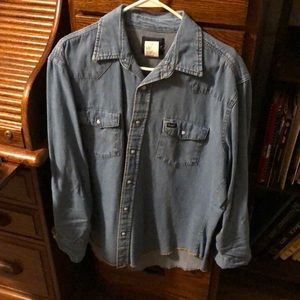 Wrangler pearl snap denim shirt. No flaws, worn once.